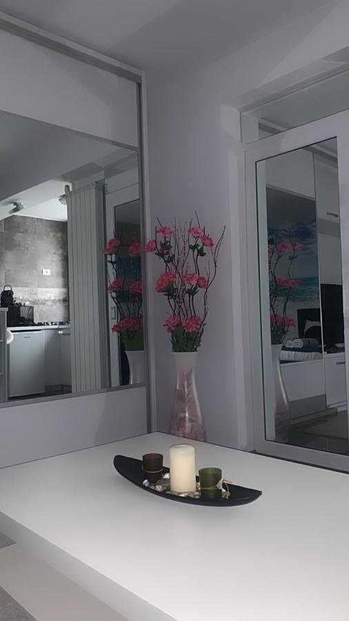Marisole Lägenhet Constanţa Exteriör bild